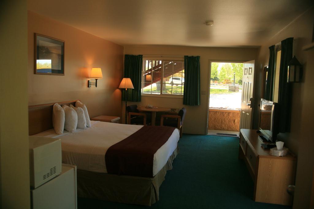 Black Canyon Motel Монтроз Экстерьер фото